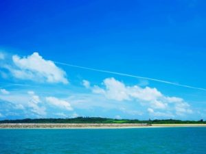 海から見た小浜島