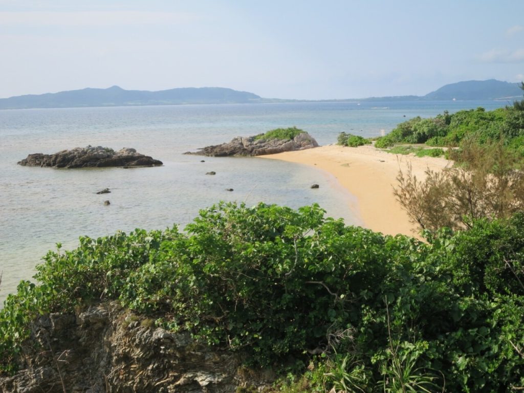 観音崎灯台から見える美景ビーチ