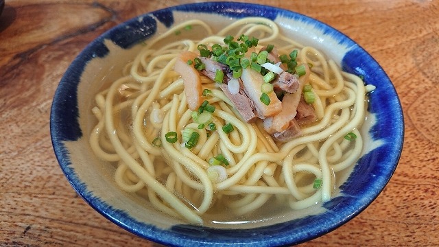 石垣島の来夏世で食べられる八重山そば