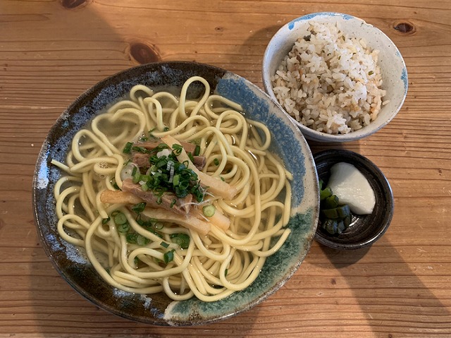 石垣島の来夏世で食べられるディナー