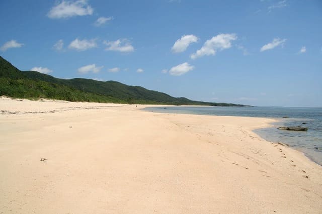 西表島の南風見田の浜