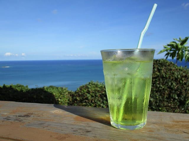 石垣島北部の海をカフェで満喫