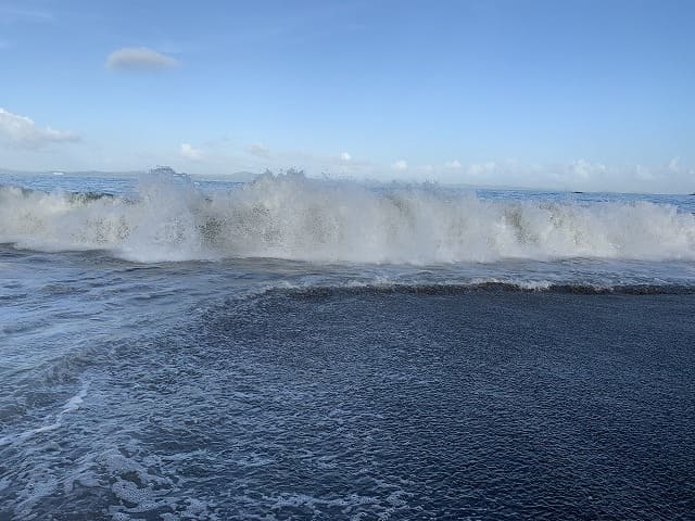 高波や石垣島旅行で台風に遭遇したときの注意点