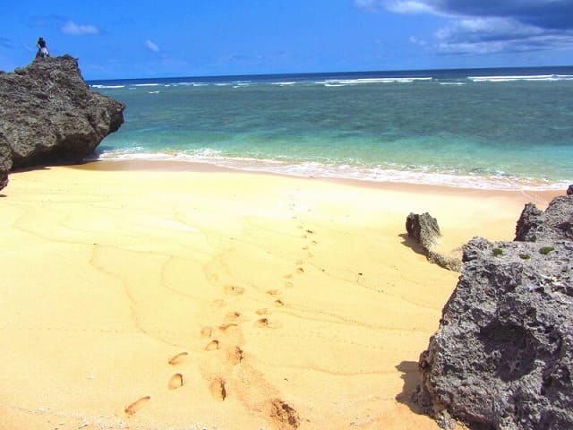 鳩間島の島仲浜