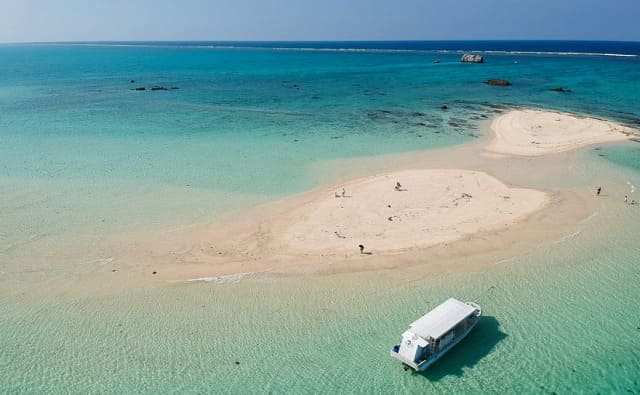 嘉弥真島 カヤマ島 への行き方 遊び方 おすすめスポットご紹介 沖縄トリップ